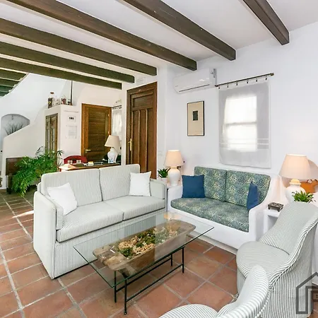La Casa De La Iglesia Inn